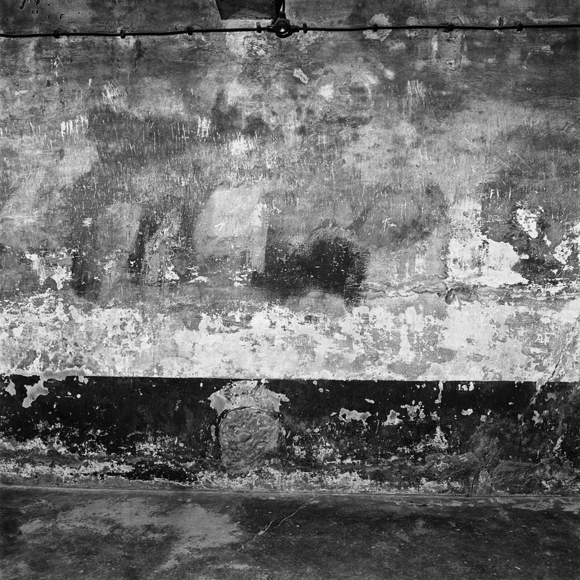 Gas chamber