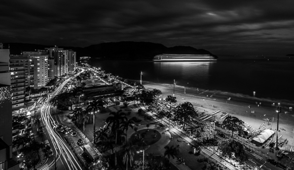 Santos by night