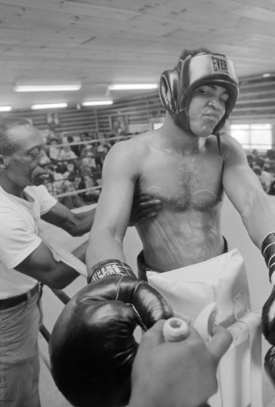 Sneering Ali