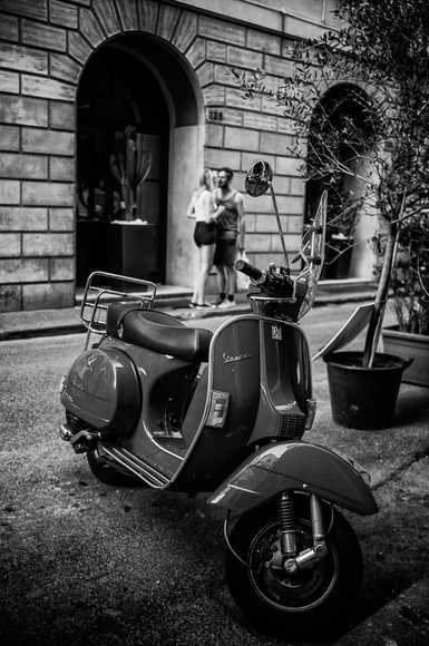 Roman Summer Kiss