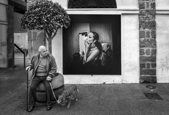 Un hombre y su perro Un hombre y su perro