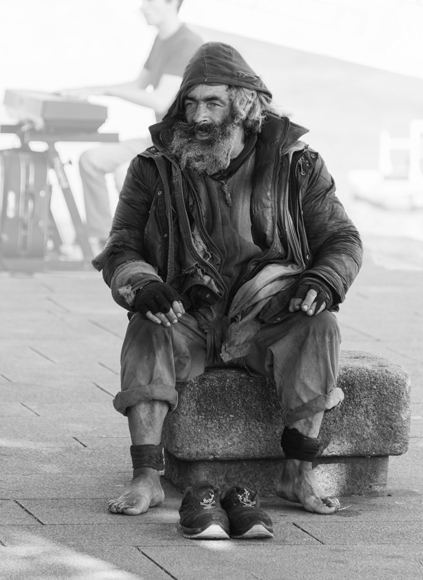 Homeless Man Porto 8836