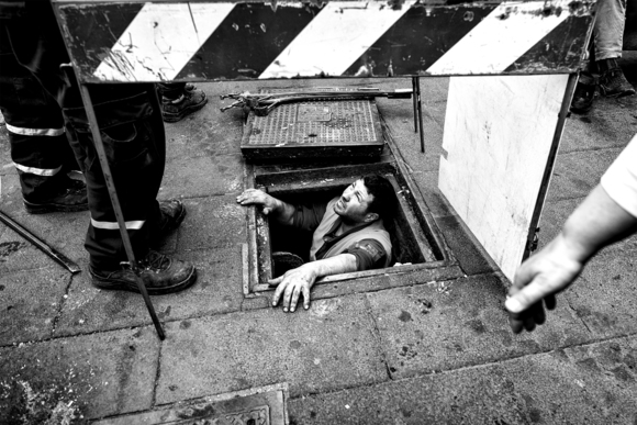 The sewer worker in Naples