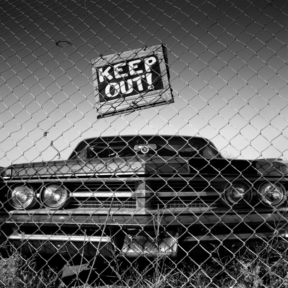 Keep out !