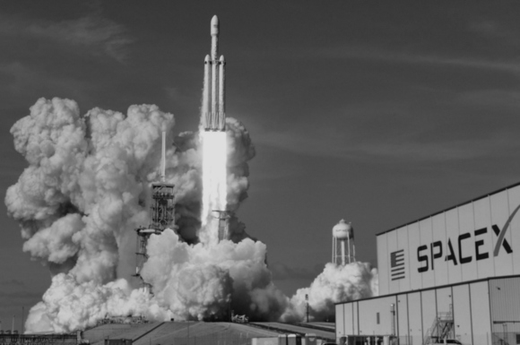 SpaceX Launches Falcon Heavy
