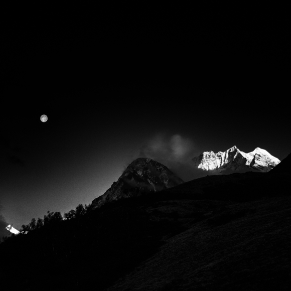 Moonrise over Himalayas 