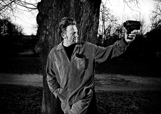 Anthony Dod Mantle. Cinematographer