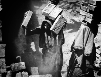 Women Moving Bricks in Nepal 