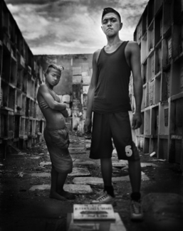 Kids from Navotas cemetery 4