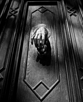 Knocker