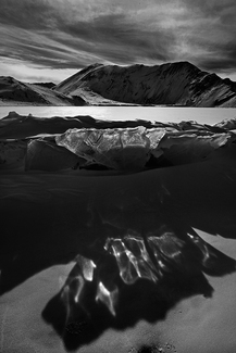 lake's diamond shadow