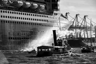 Queen Mary 2 at the port of Hamburg 