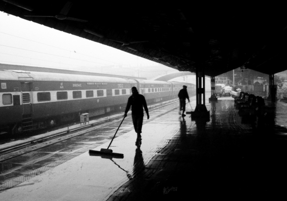 7am. Platorm 8. New Delhi Railway