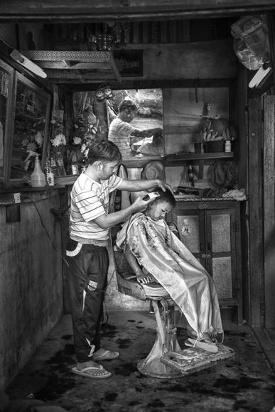 Trim Shop BW