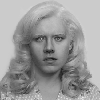 Barnumville, Ivory the Albino Queen