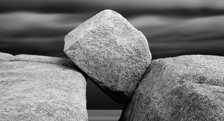Between Air and Stone