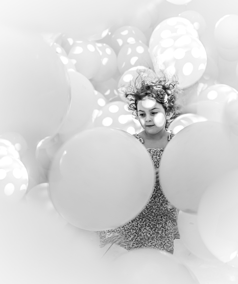 Lost in balloon world