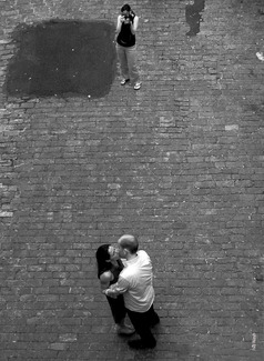 Kiss, Hold, Snap