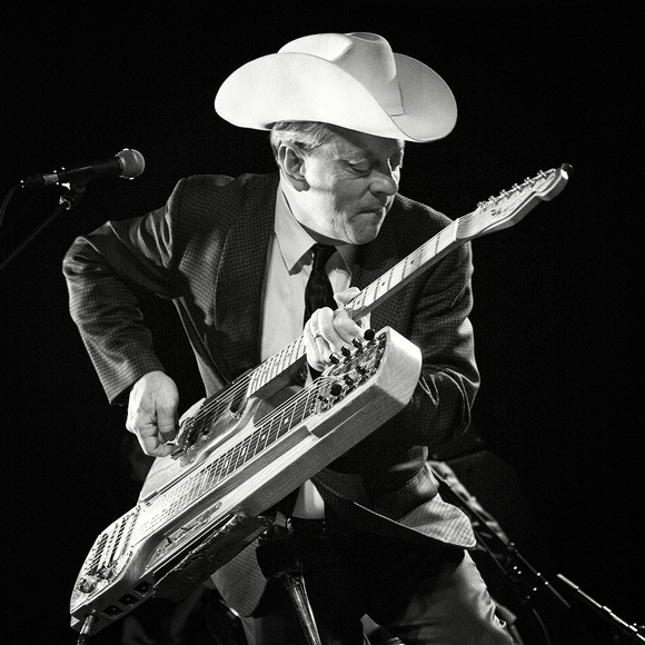 Junior Brown