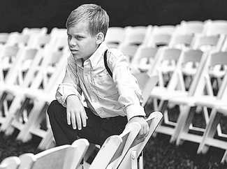 Hans 8 Waiting for the Wedding Ceremony Hans 8 Waiting for the Wedding Ceremony