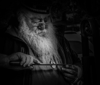 The Knife Sharpener The Knife Sharpener