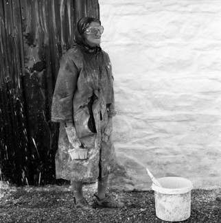 Mary Durack, white washing her house 