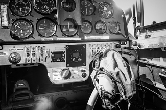 The Pilot (05) The Pilot (05)