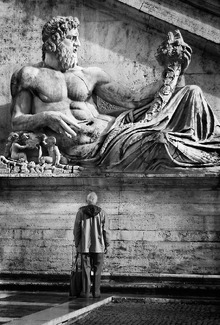 Homage to Size Homage to Size