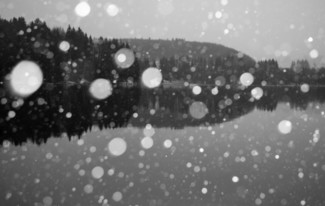 Snowing On The Lake