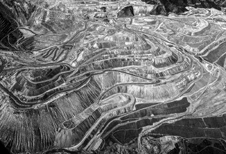 Machines versus Mountains Machines versus Mountains