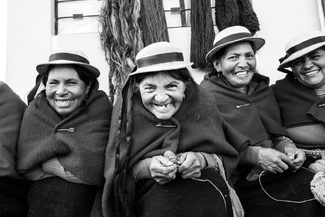 Las mujeres sonrientes