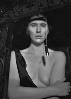 Hestia awaited the messanger Hestia awaited the messanger