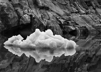 Iceberg & Rocks 6829 Iceberg & Rocks 6829