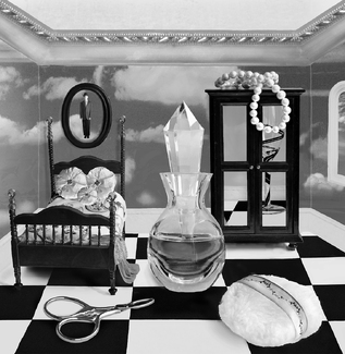 Feminine Fantasy Feminine Fantasy