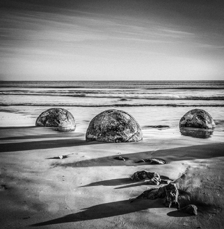 Moeraki Boulders Moeraki Boulders