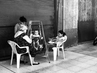 Lunchtime (2) Lunchtime (2)