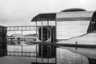 Behind the Reichstag/Berlin Behind the Reichstag/Berlin