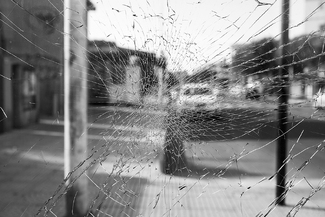 Broken Lens (1) Broken Lens (1)