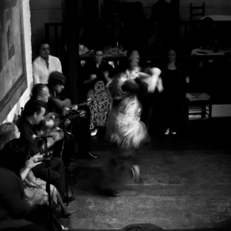 Flamenco over tapas