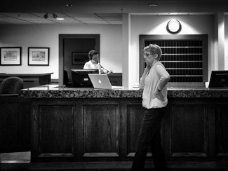 Wating Answer Front Desk Wating Answer Front Desk