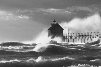 Crash-Grand Haven lighthouse