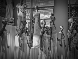 Unique white Unique white