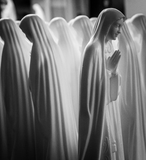 Praying Fatima Praying Fatima