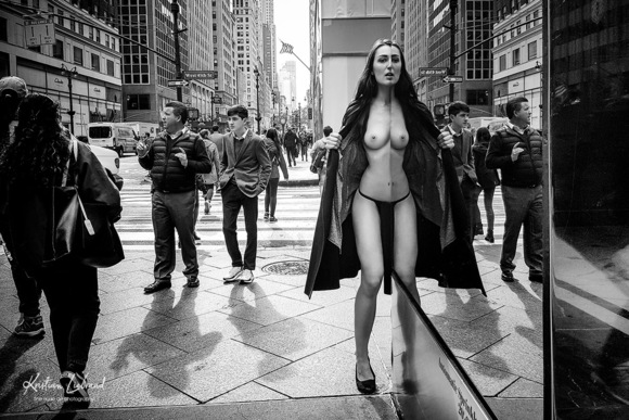 Nude in New York - mirror