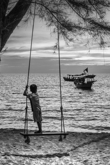 0-Boy on a swing 0-Boy on a swing