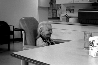 Life in Old People's House  (001) Life in Old People's House  (001)