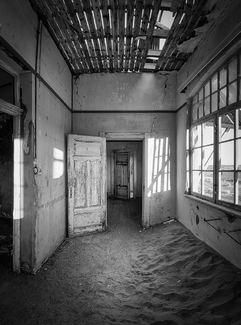 Hetzel-Paul_Kolmanskop Interior #4 Hetzel-Paul_Kolmanskop Interior #4