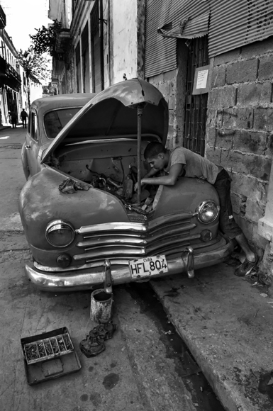 Cuban Car Repair