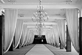 Closed Harrods, Beunos Aires 2008 Closed Harrods, Beunos Aires 2008
