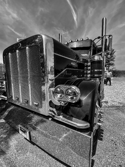 American Convoy Leader Monster Trucker American Convoy Leader Monster Trucker